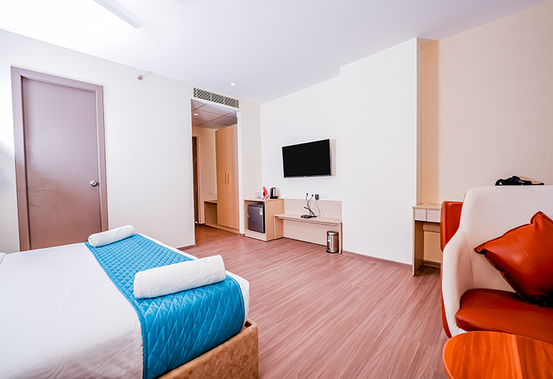 casa-room-suite-2 Comfortable suite room with king size bed at Casa Hotel Hyderabad