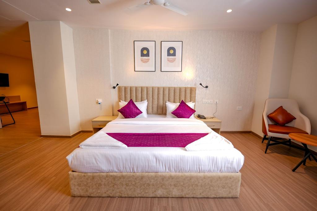Superior suite room at Casa Hotel & Suites luxury hotel Nanakramguda