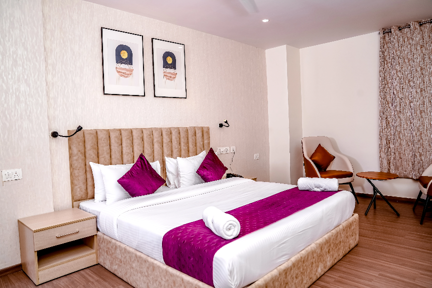 hotel suite room